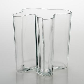 Alvar Aalto, a '3031, vase signed Alvar Aalto 3031.