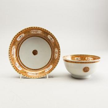 A Chines 18th century porcelain teacup.