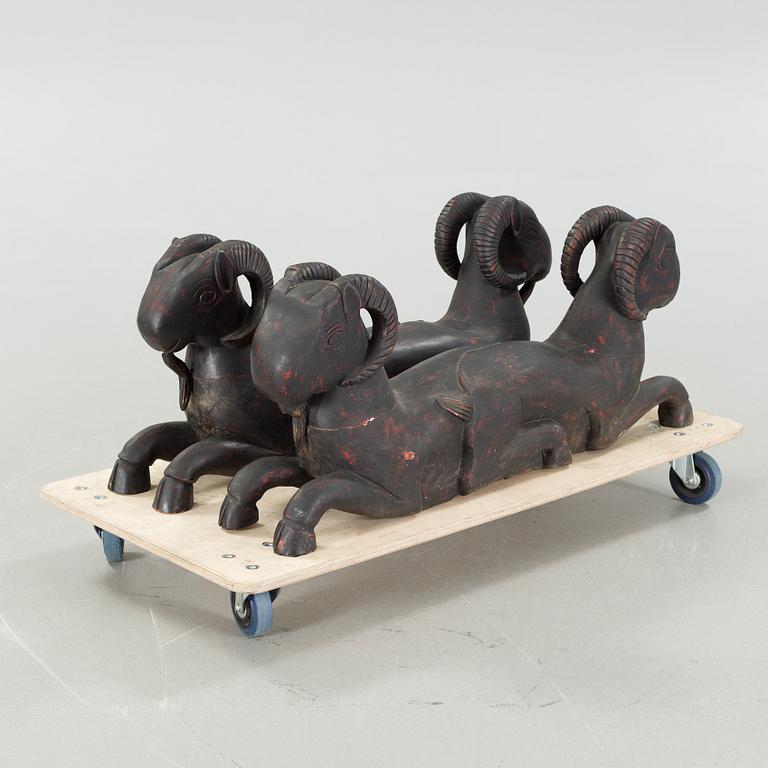 TEMPELVÄKTARE, ett par, 1900-tal.