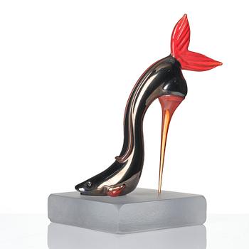 Kjell Engman, a unique glass sculpture, a high-heeled shoe in the shape of a fish, Kosta Boda.