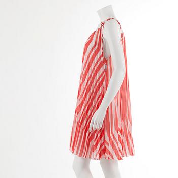 ARMANI jeans, a red and white pleated dress. Italian size 40.