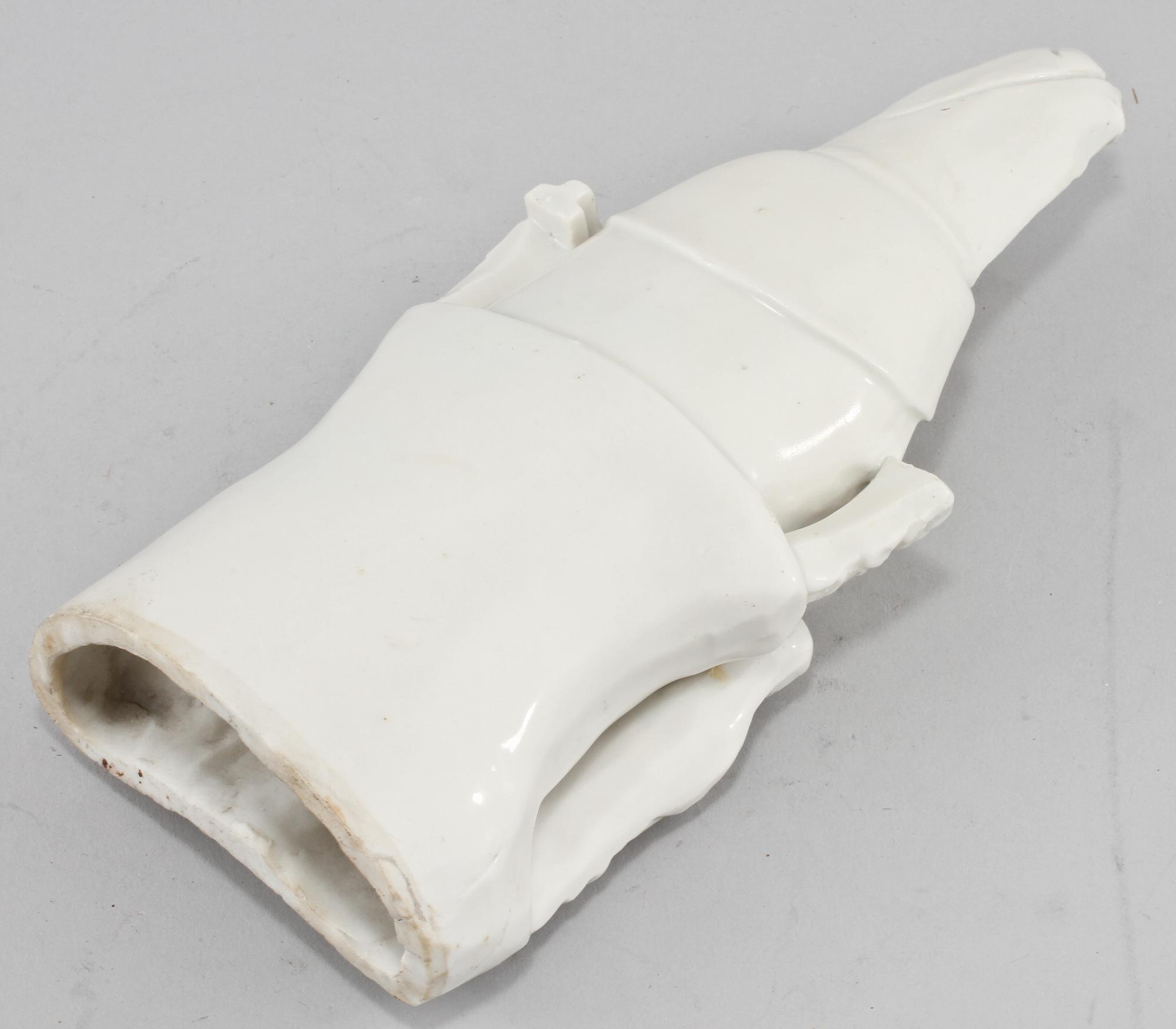 FIGURIN, porslin, blanc de chine, orientaliskt, 1900-tal.