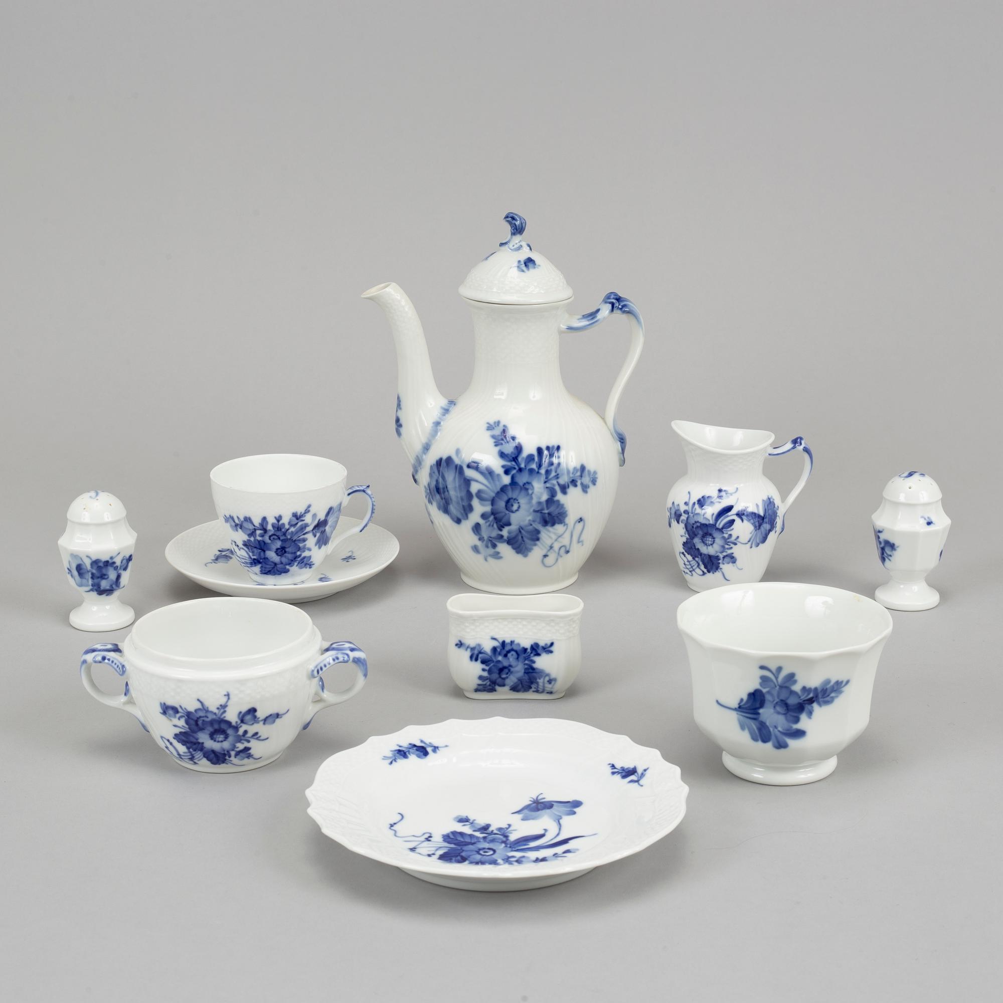 Royal Copenhagen, 28 pcs service.