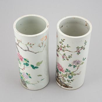 Two Chinese vases, 20th Century.