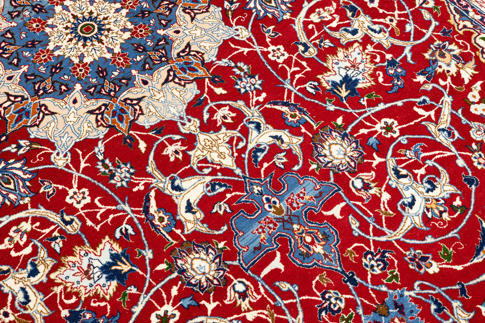 Carpet, Isfahan, 150 x 250 cm.