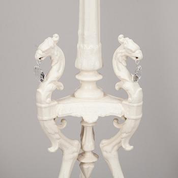 BLOMKRUKOR på PIEDESTAL, 2 st snarlika, majolika och gjutjärn, sekelskiftet 1800/1900.