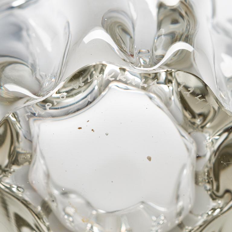 Tapio Wirkkala, A "Kalvolan kanto 3241" glass vase signed Tapio Wirkkala 3241.