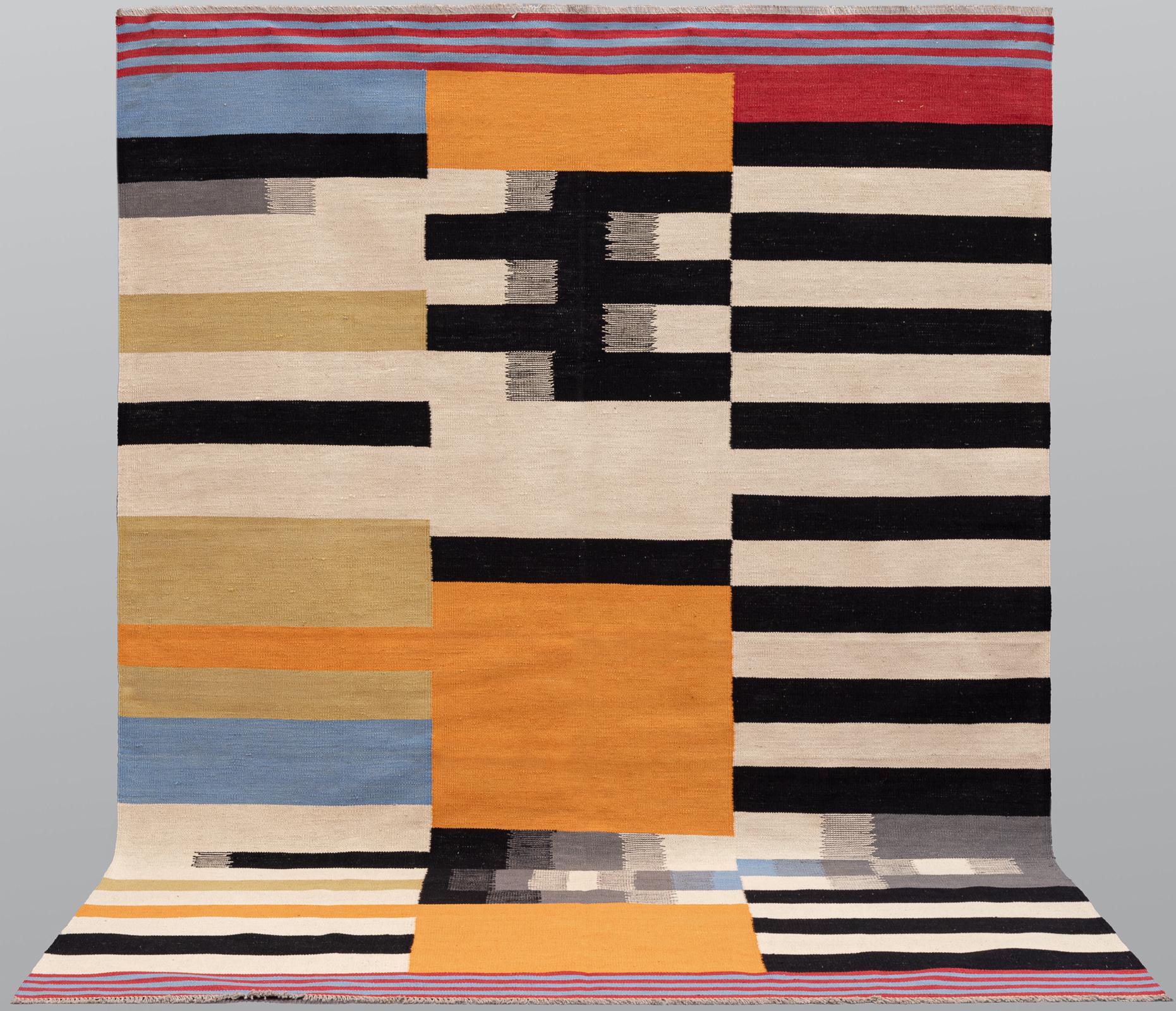 A Kilim rug, modern design, approx. 297 x 204 cm.