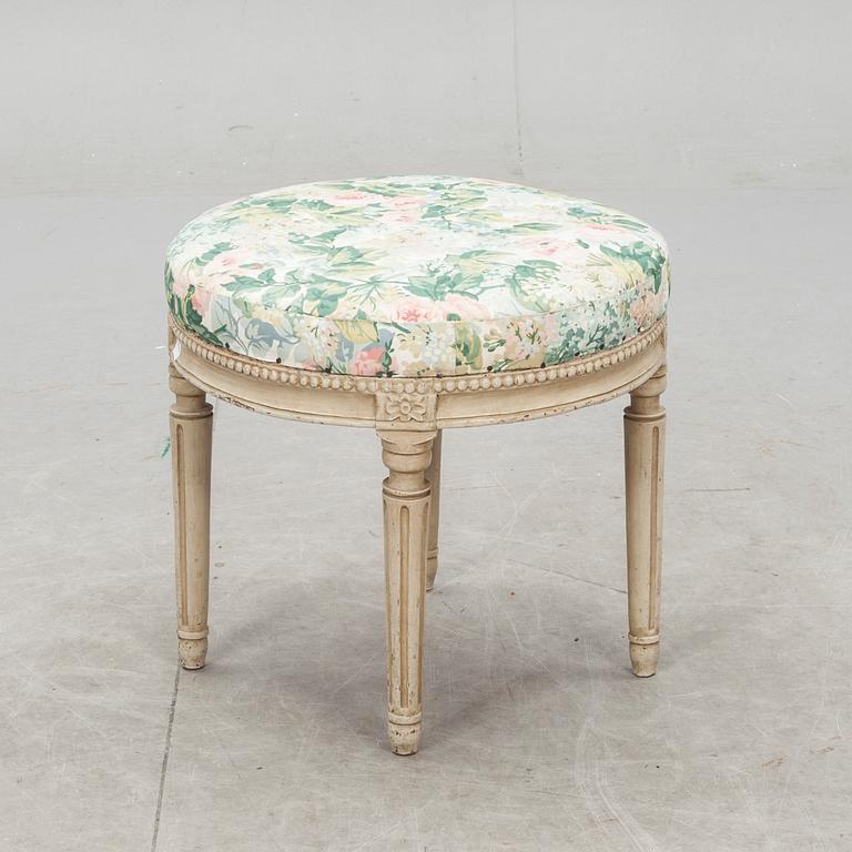 TABURETT, sengustaviansk.