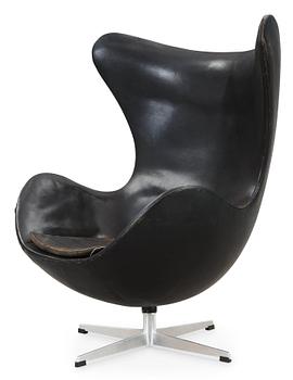 54. An Arne Jacobsen 'Egg Chair', Fritz Hansen, Denmark 1964.