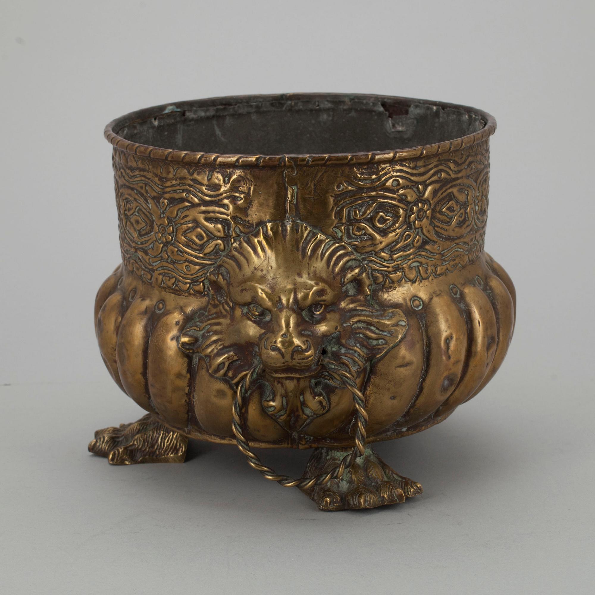 YTTERFODER, mässing, 1800-tal.