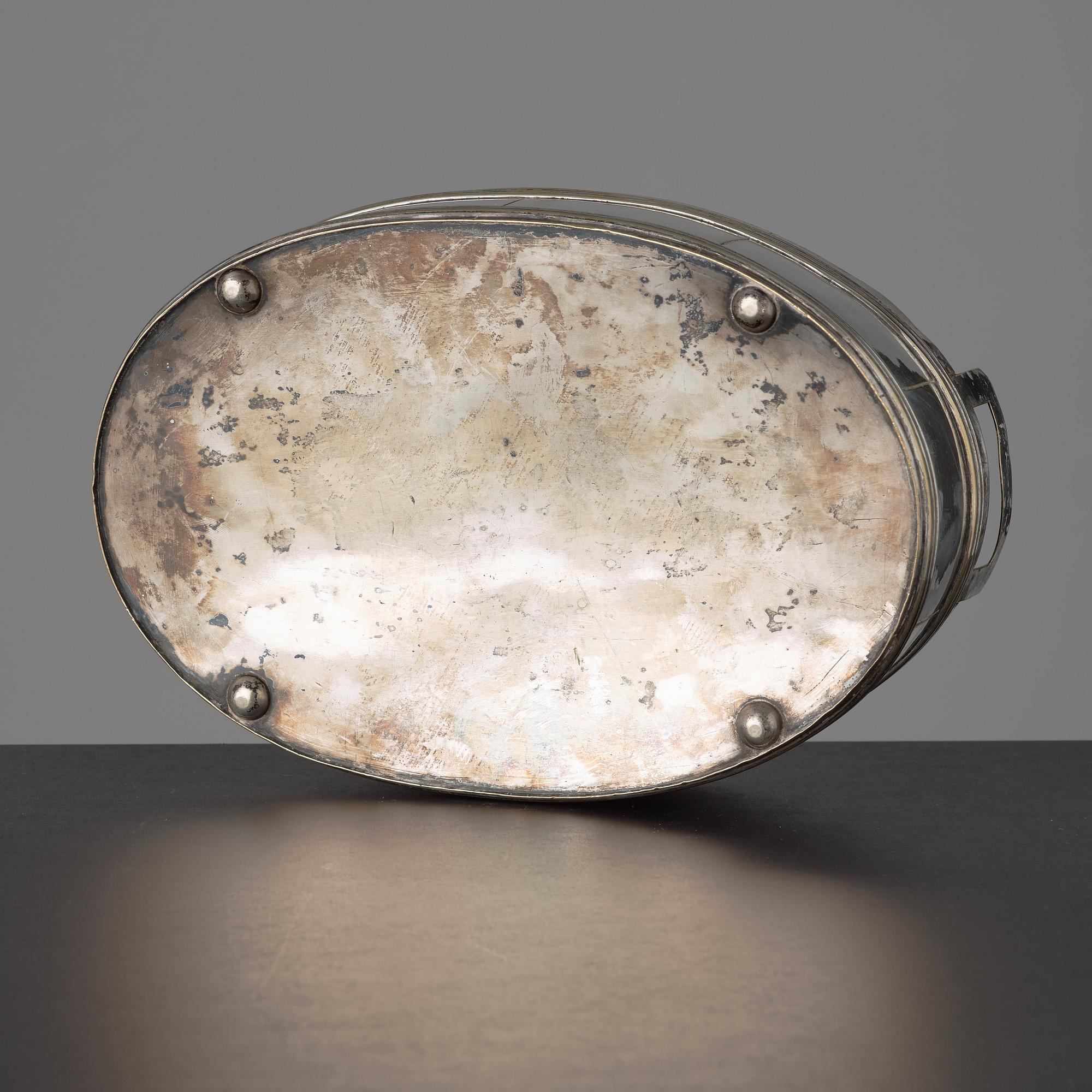 A late Gustavian early 18th century deep dish.