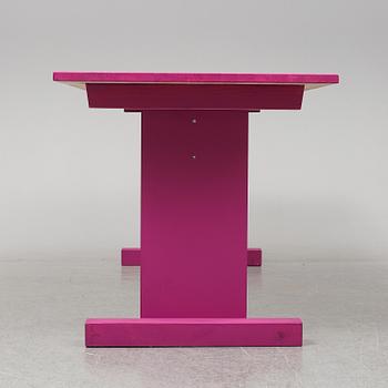 FREDRIK PAULSEN, bord, framtaget till Designbaren, "Fredriks Fun Fair" på Stockholm Funiture and Light Fair 2020.