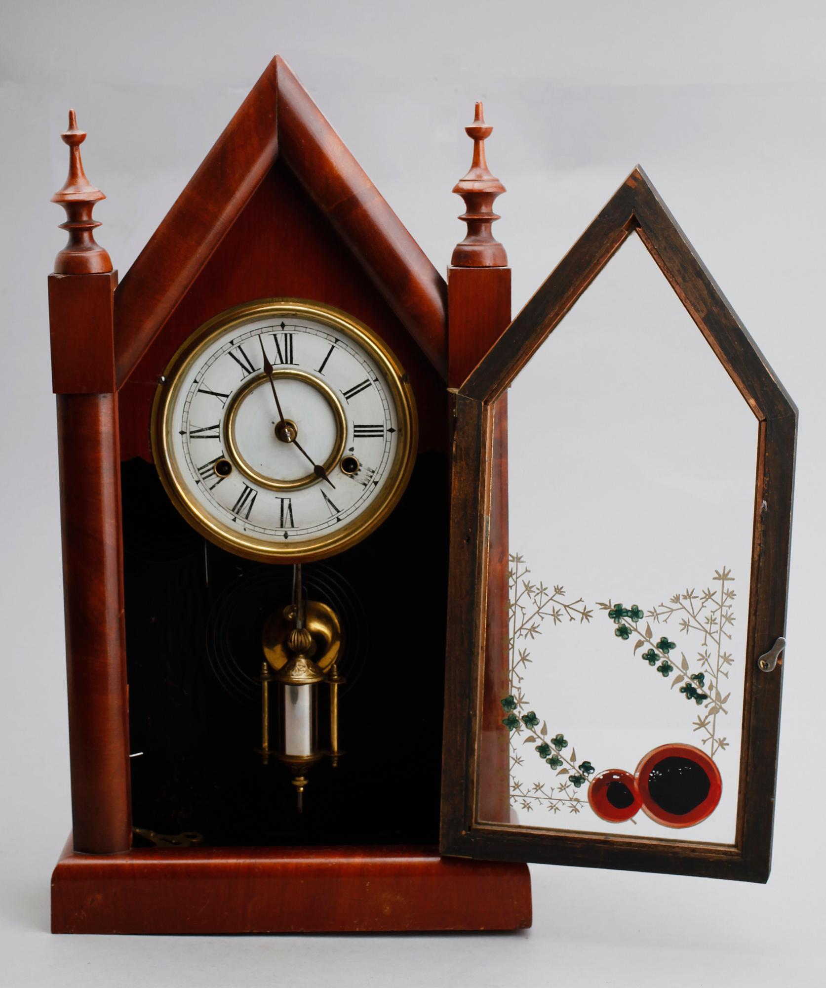 BORDSPENDYL, New Haven Clock Co, USA, sekelskiftet 1900.