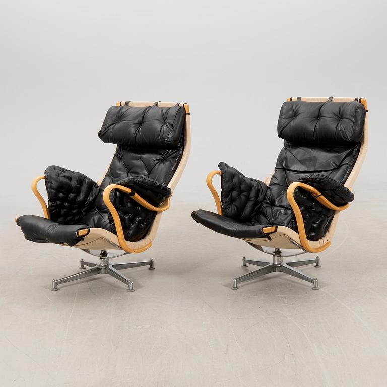 Bruno Mathsson, Swivel armchairs 1 pair, "Pernilla Roto" for DUX late 20th century/early 21st century.