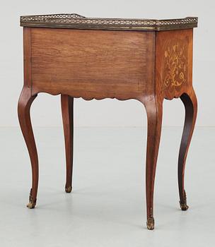 SKÅP, Louis XVI stil, 1900-tal.