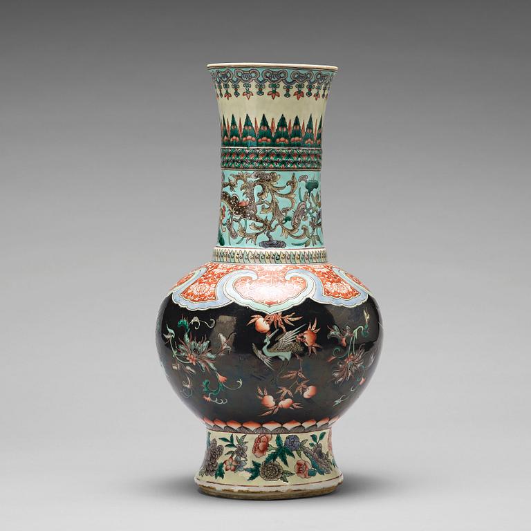 A famille noire vase, late Qing dynasty, 19th Century.