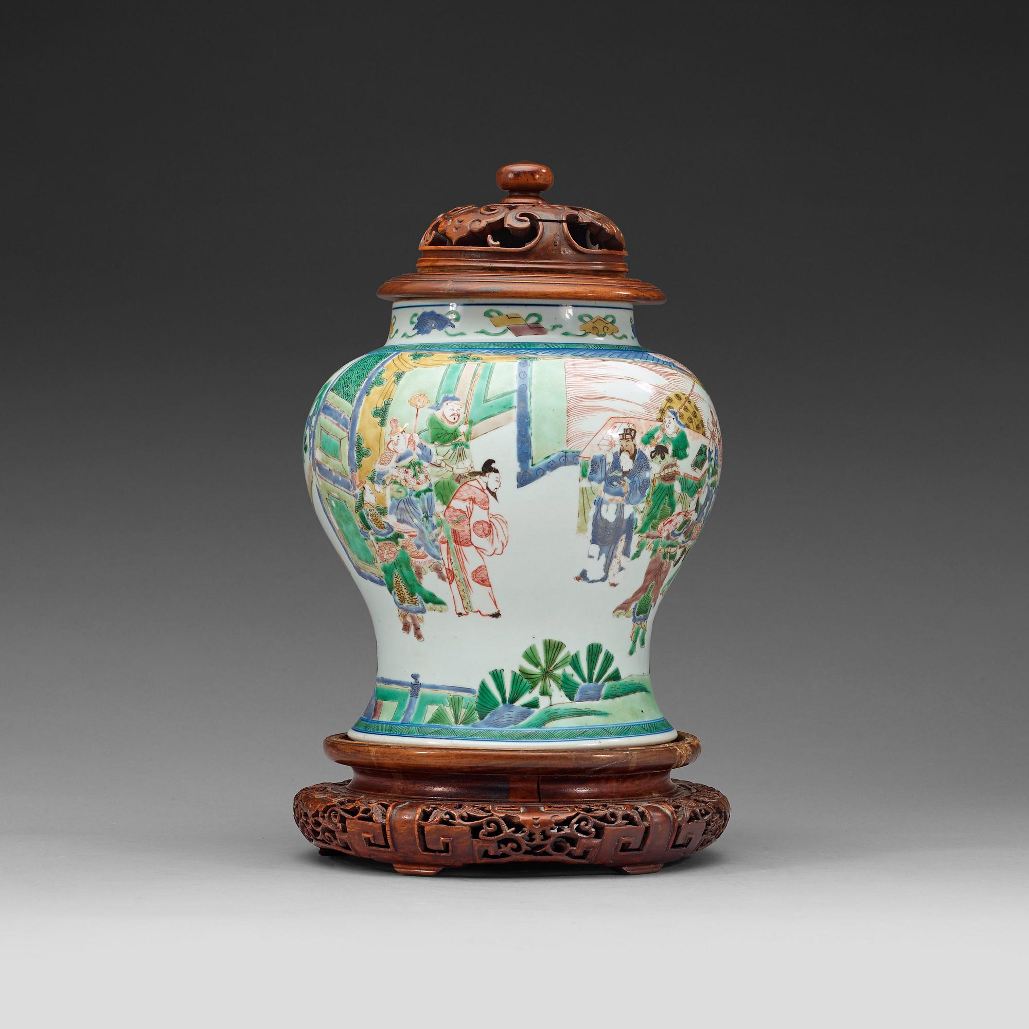 A famille verte figure scene vase, Qing dynasty, 19th century.