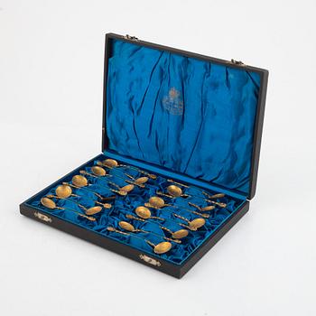 A set of eighteen gilded silver spoons, mark of Gustaf Möllenborg, Stockholm 1895.