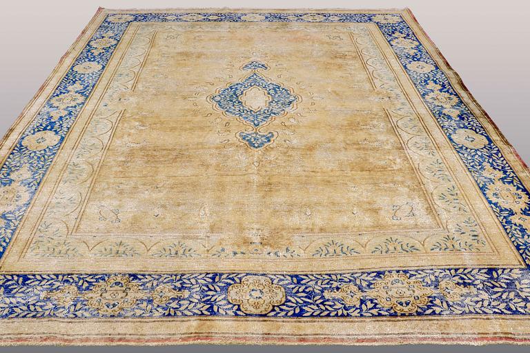 MATTA, Oriental, ca 400 x 288 cm.
