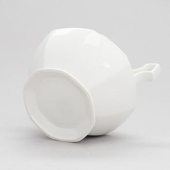 Johnson Bros, ruoka-astiasto "Heritage", 47 osaa, kivitavaraa. Englanti.