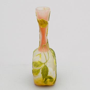 VAS, glas, Emile Gallé, Frankrike, jugend, 1900-talets första hälft, sign Gallé med stjärna.