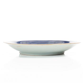 Two Chinese dishes, 20th century.