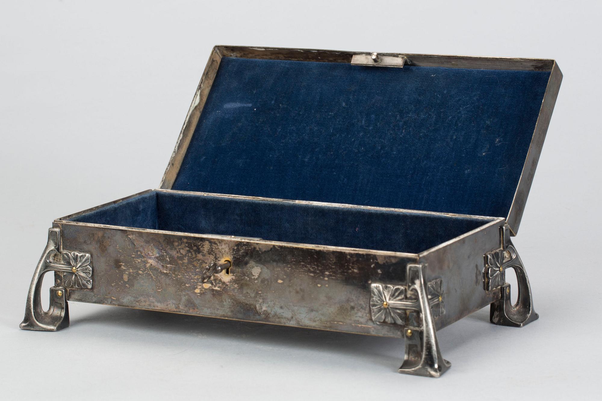 SMYCKESSKRIN, nysilver, jugend, 1900-talets början.