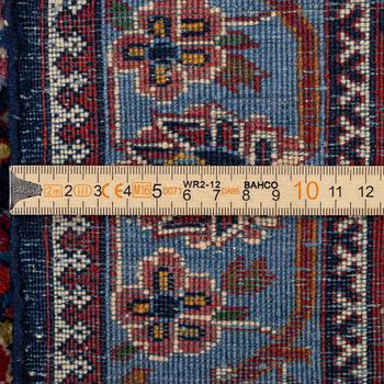 Rug, Keshan, semi-antique, approx. 293 x 222 cm.