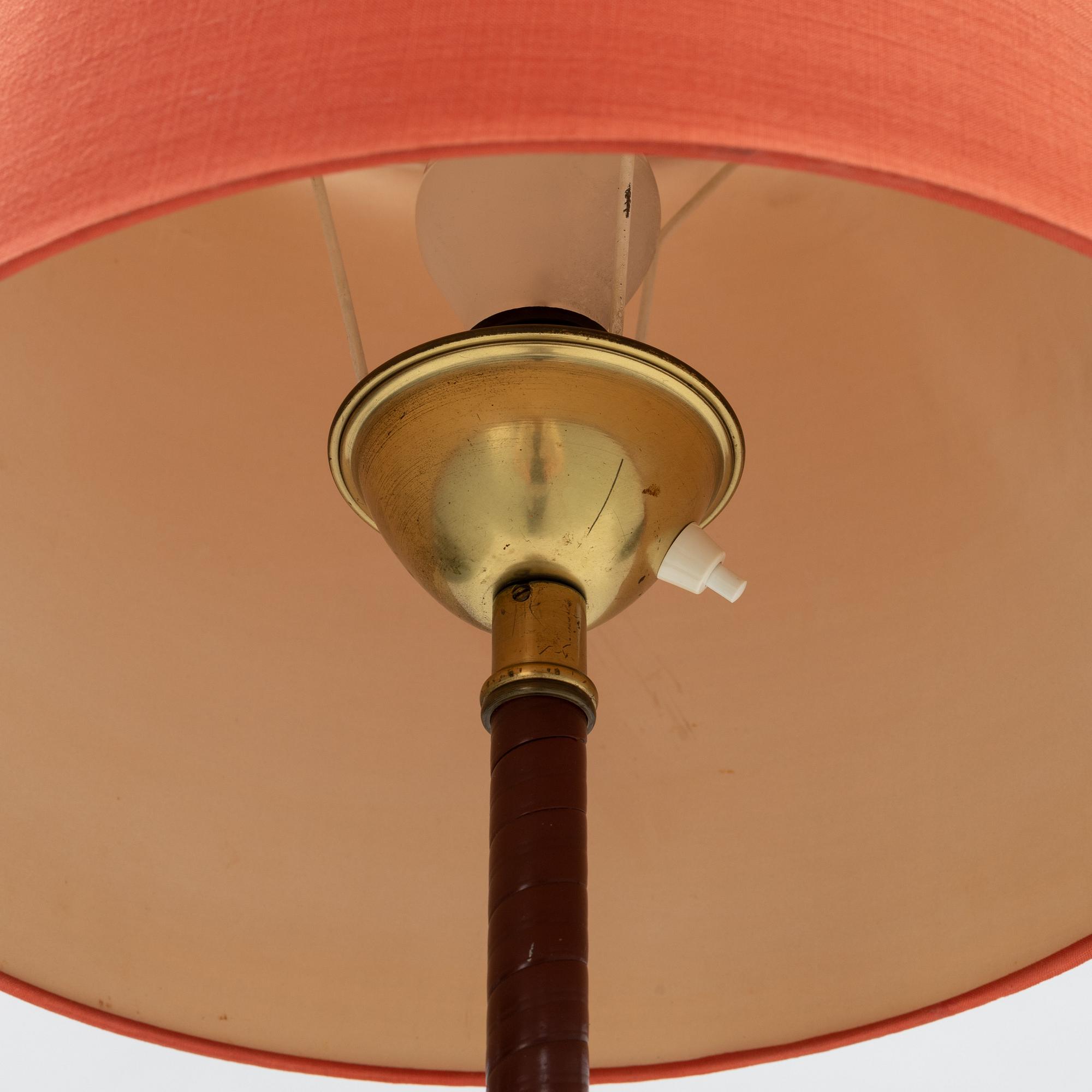 A mid 20th Century floor lamp.