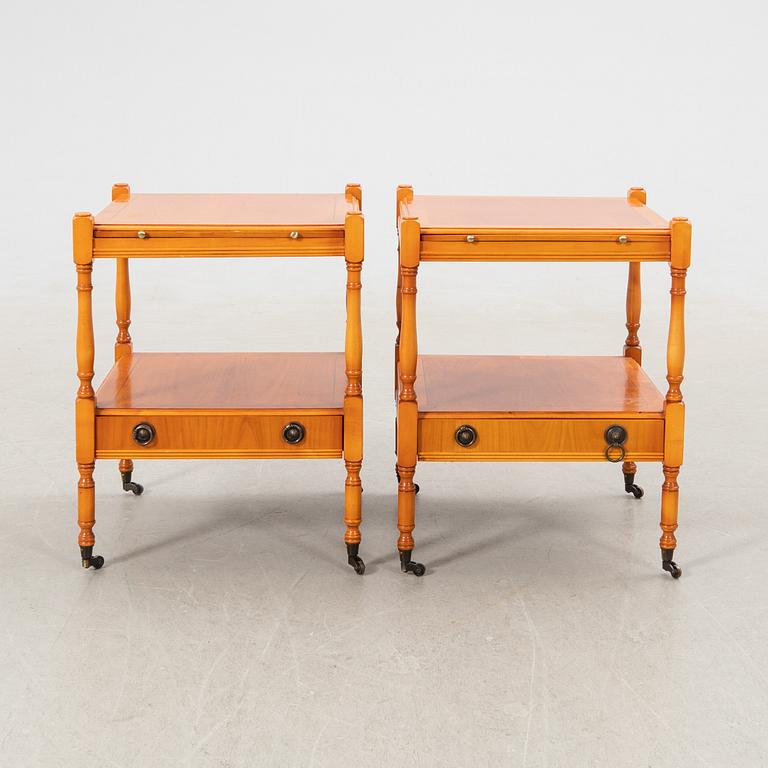 Sidobord/Sängbord ett par sent 1900-tal.