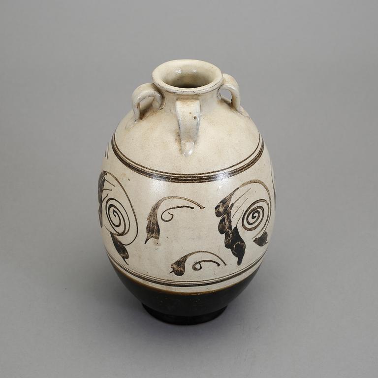 URNA, lergods, Kina, 1900-tal.