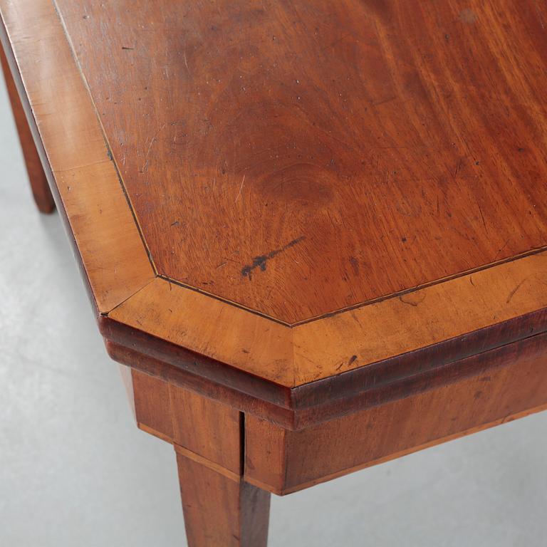 A Swedish Karl-Johan card table, from the first half of the 19th century.