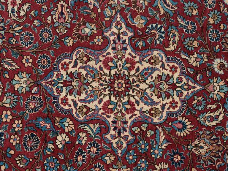 CARPET. Semi-antique Teheran/Semnan. 462 x 321,5 cm.