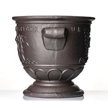 Ivar Johnsson, a "Venus" cast iron urn, Näfveqvarns bruk, Swedish Grace.