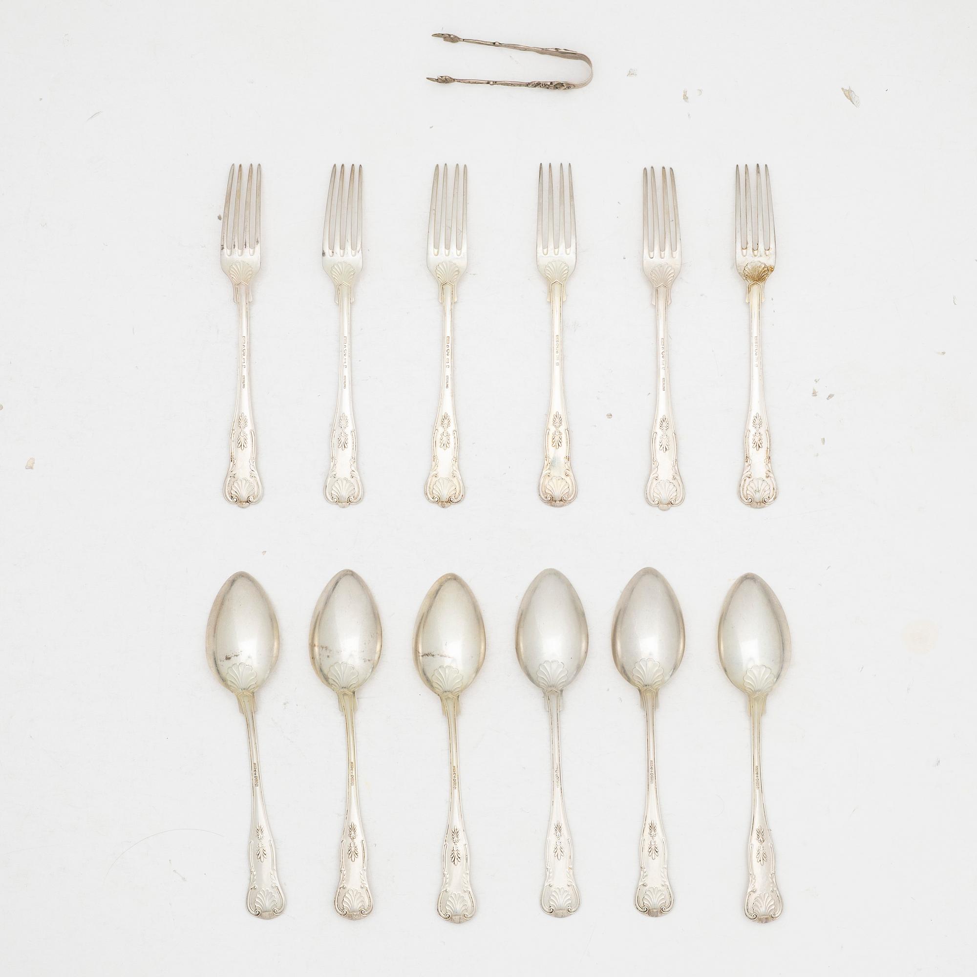 Bestick, 12 st, silver, modell "Engelsk snäck", CG Hallberg, Stockholm, bl a 1954, samt en sockertång.