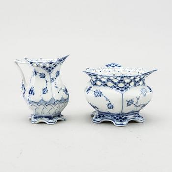 A 30 pcs Royal Copenhagen Musselmalet porcelain service.