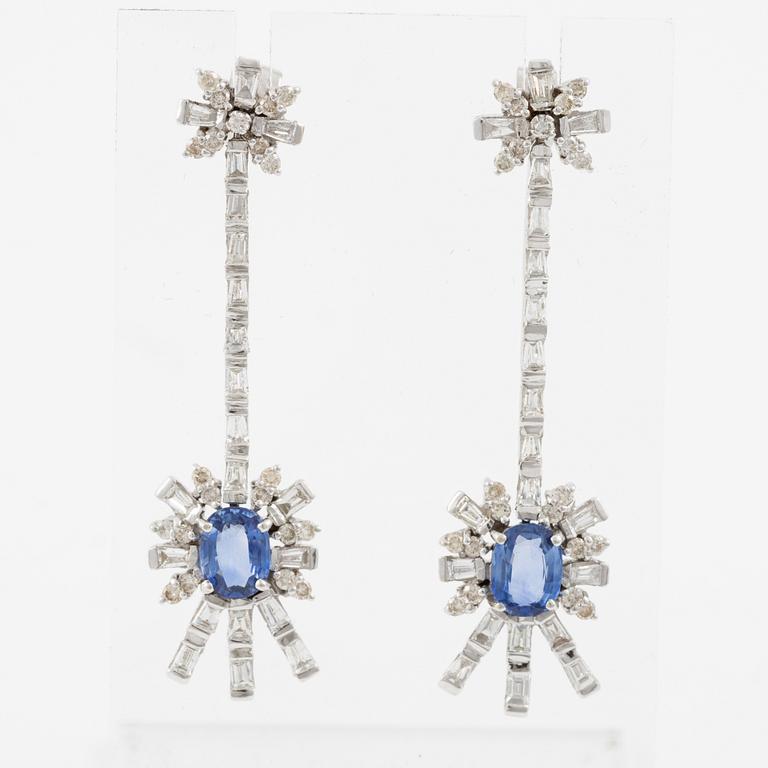 Earrings, 18K white gold set with sapphires and round brilliant-cut and baguette-cut diamonds.