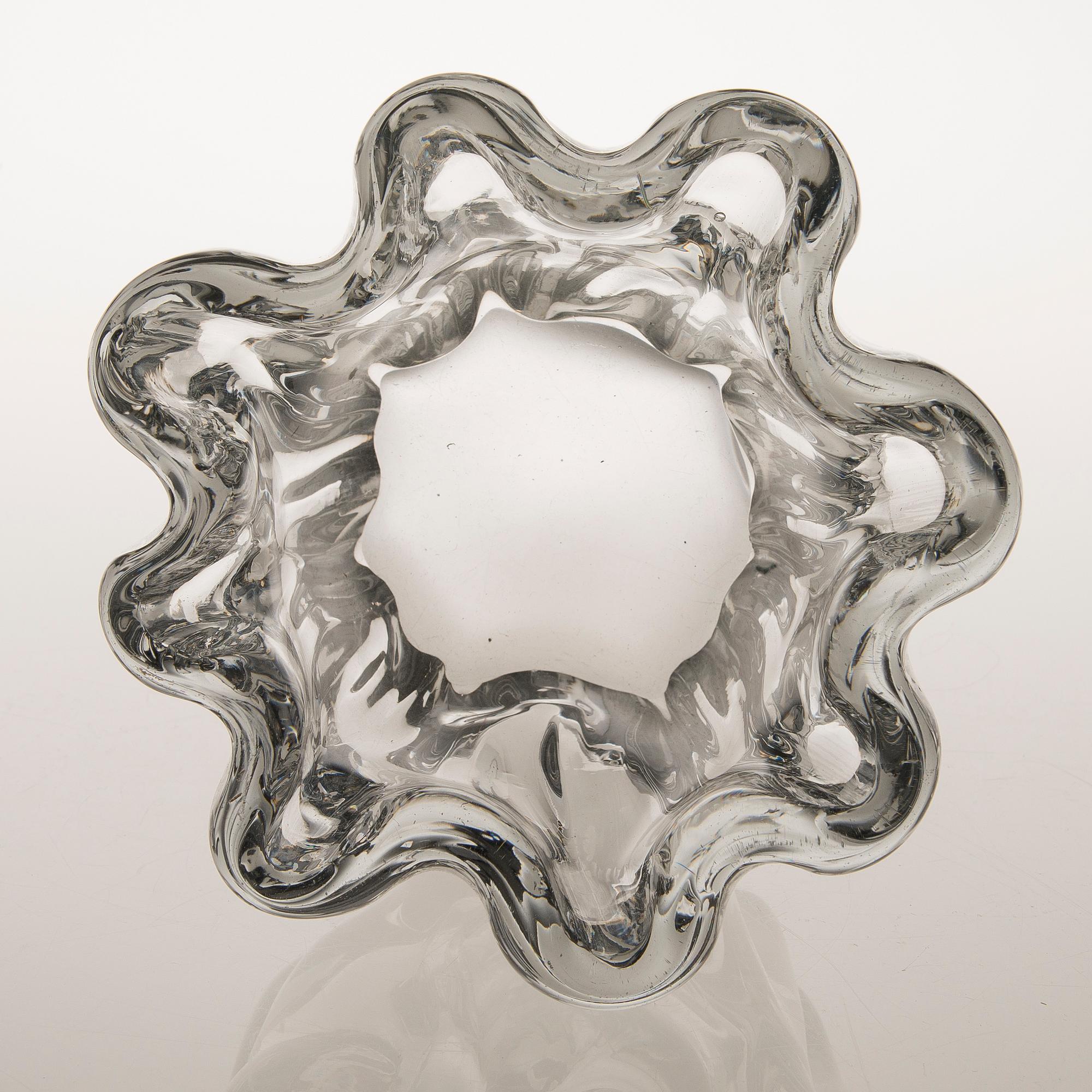 TAPIO WIRKKALA, A SIGNED GLASS VASE 'Stump' ('Kalvolan kanto'), model 3241, signed Tapio Wirkkala -57.