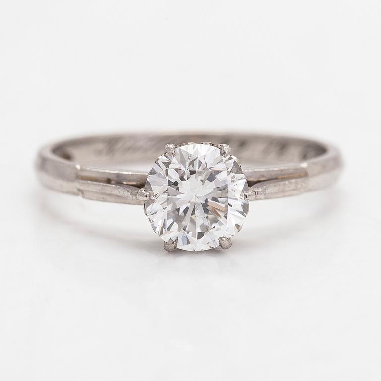 A platinum ring with a brilliant cut diamond approx. 1.04 ct according to engraving. J.A Tarkiainen, Helsinki.