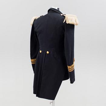 UNIFORMSJACKA och BICORN, för kapten vid flottan, Sverige, omkring 1900.