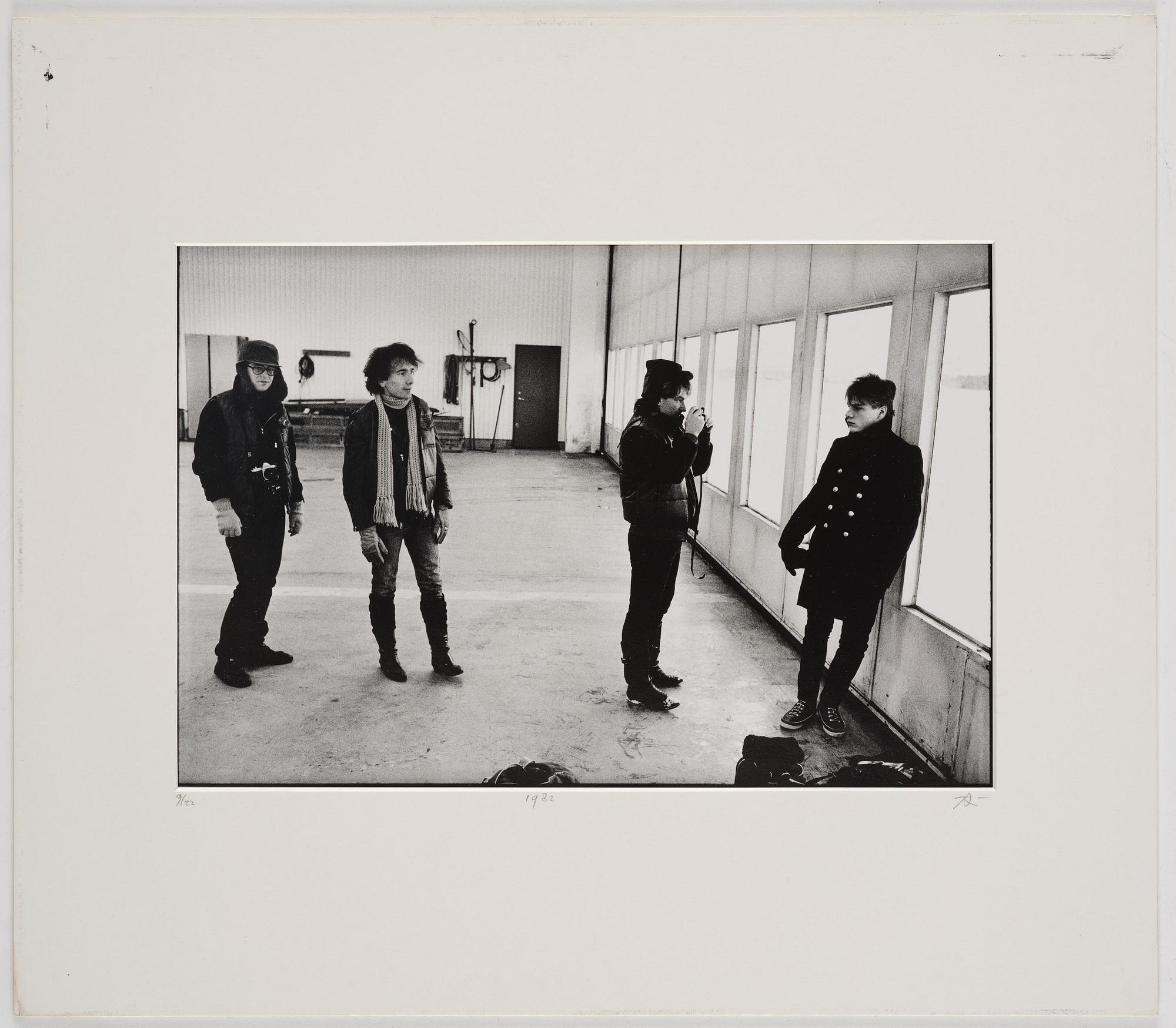 Anton Corbijn, "22:U2", 1982-2003.