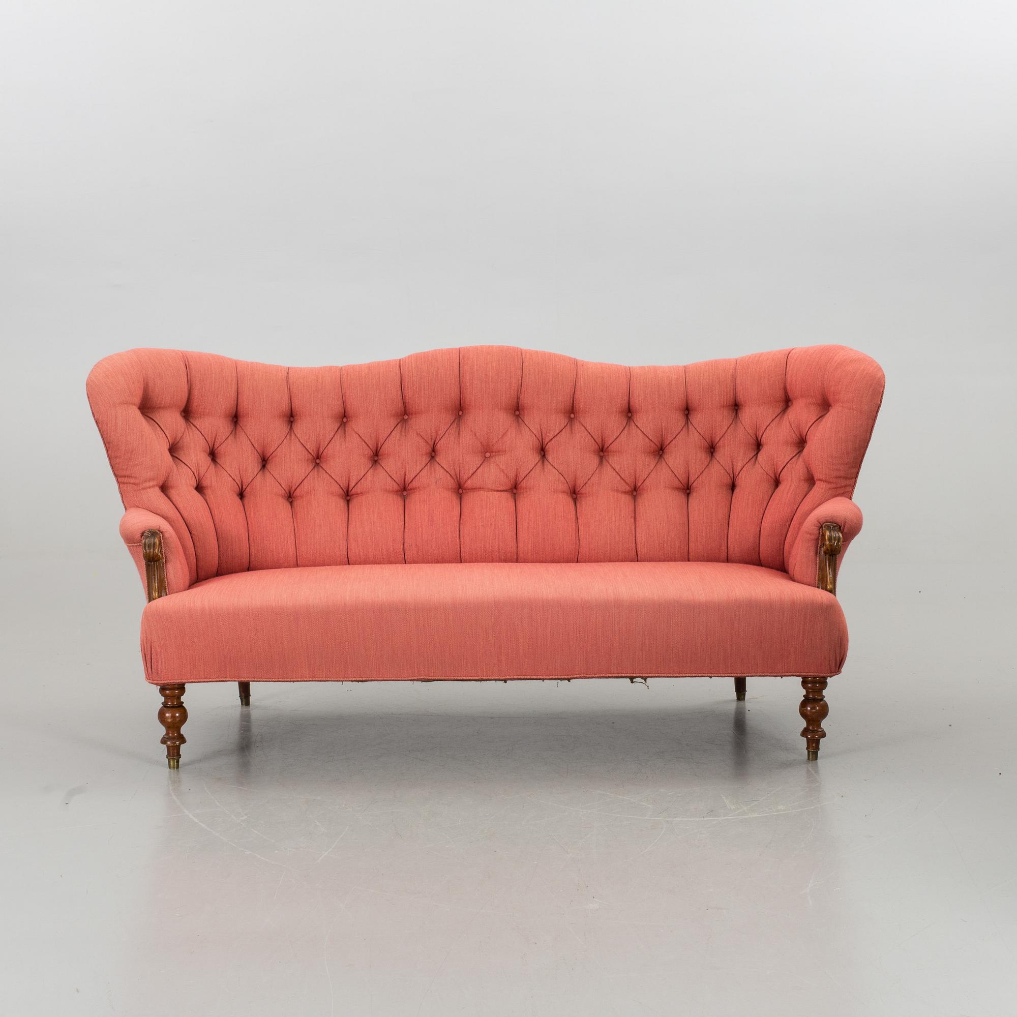 A neo Rococo sofa.