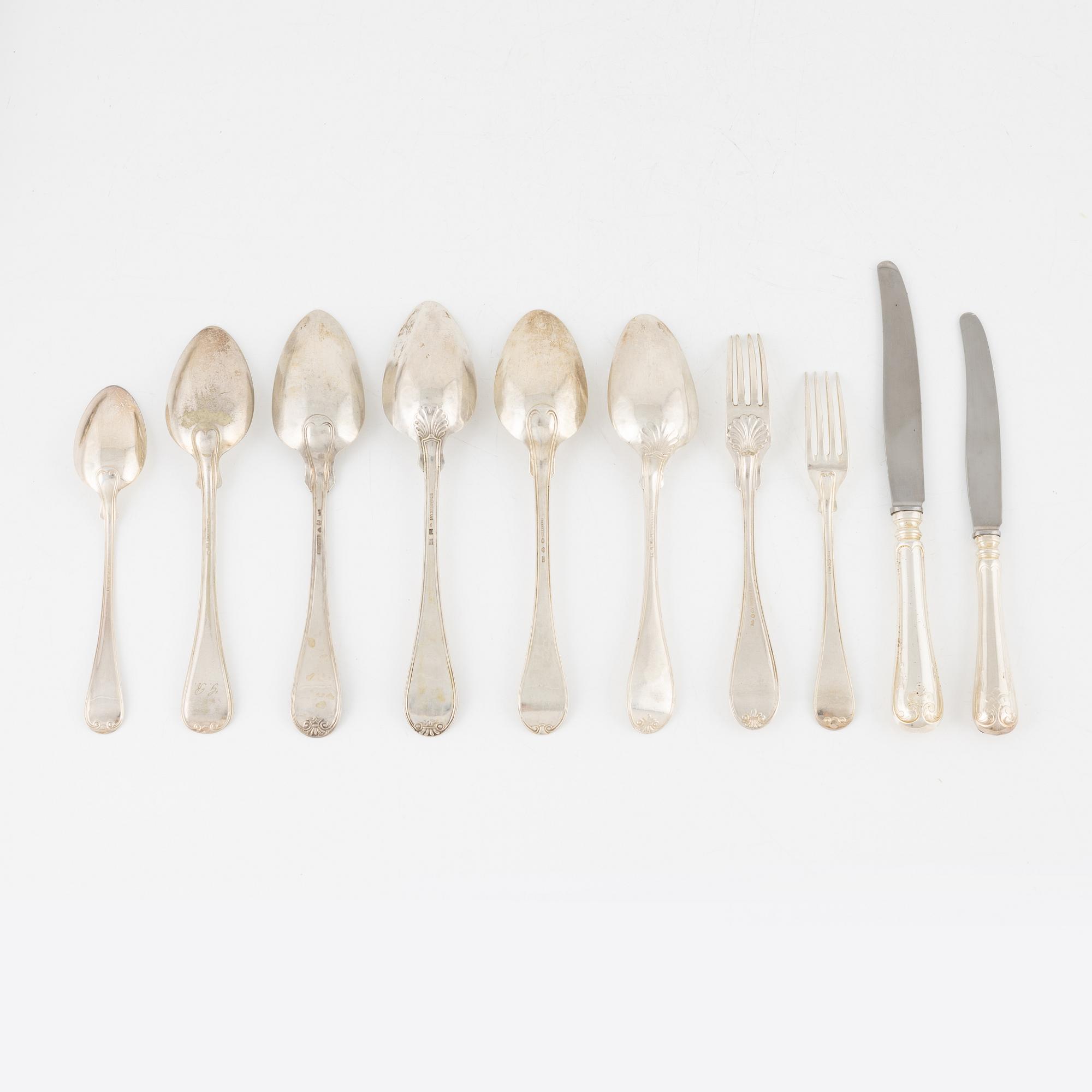 Bestick, 31 st, silver, mestadels CG Hallberg, Stockholm, 1848-1944.