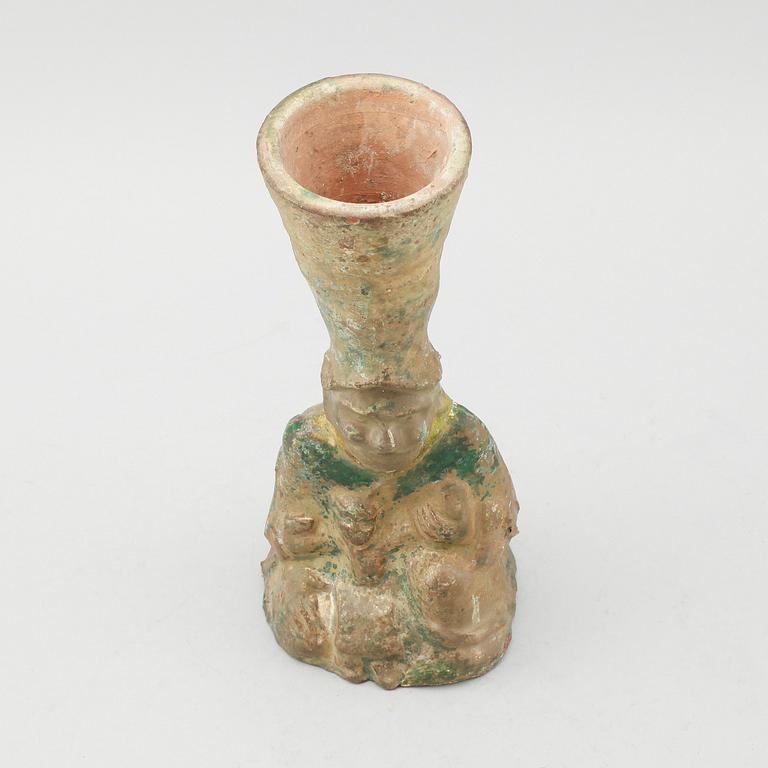 FIGUR/VAS, lergods, Kina, Han 206 f Kr - 220 e Kr.