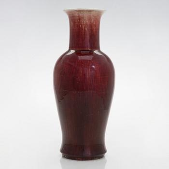 Vas, keramik. Kina, 1900-tal.