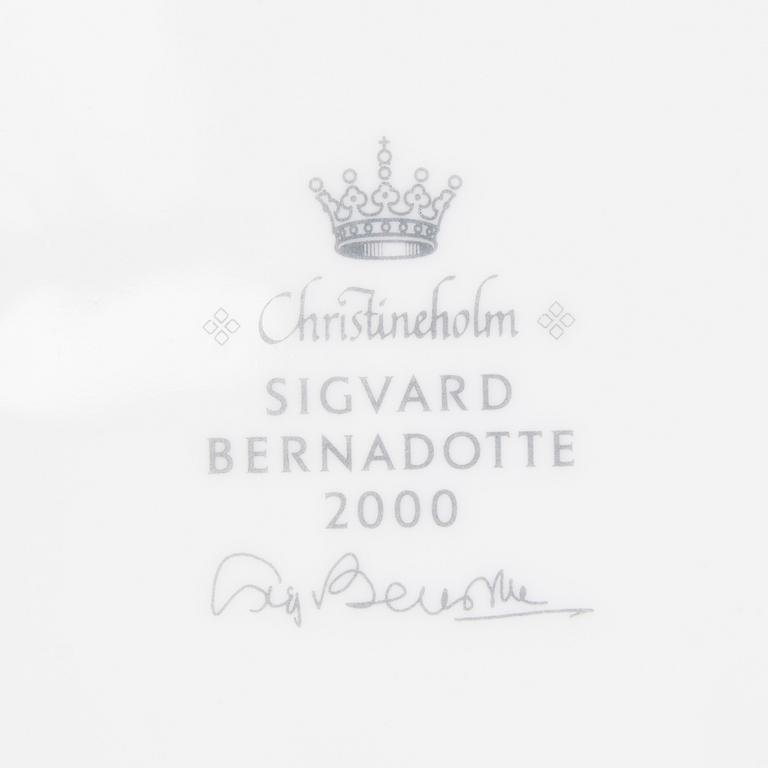 SIGVARD BERNADOTTE, RUOKA-ASTIASTO, 58 osaa, posliinia, "Christineholm".