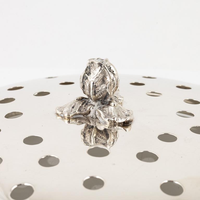 A silver jardinere, mid 20th Century.