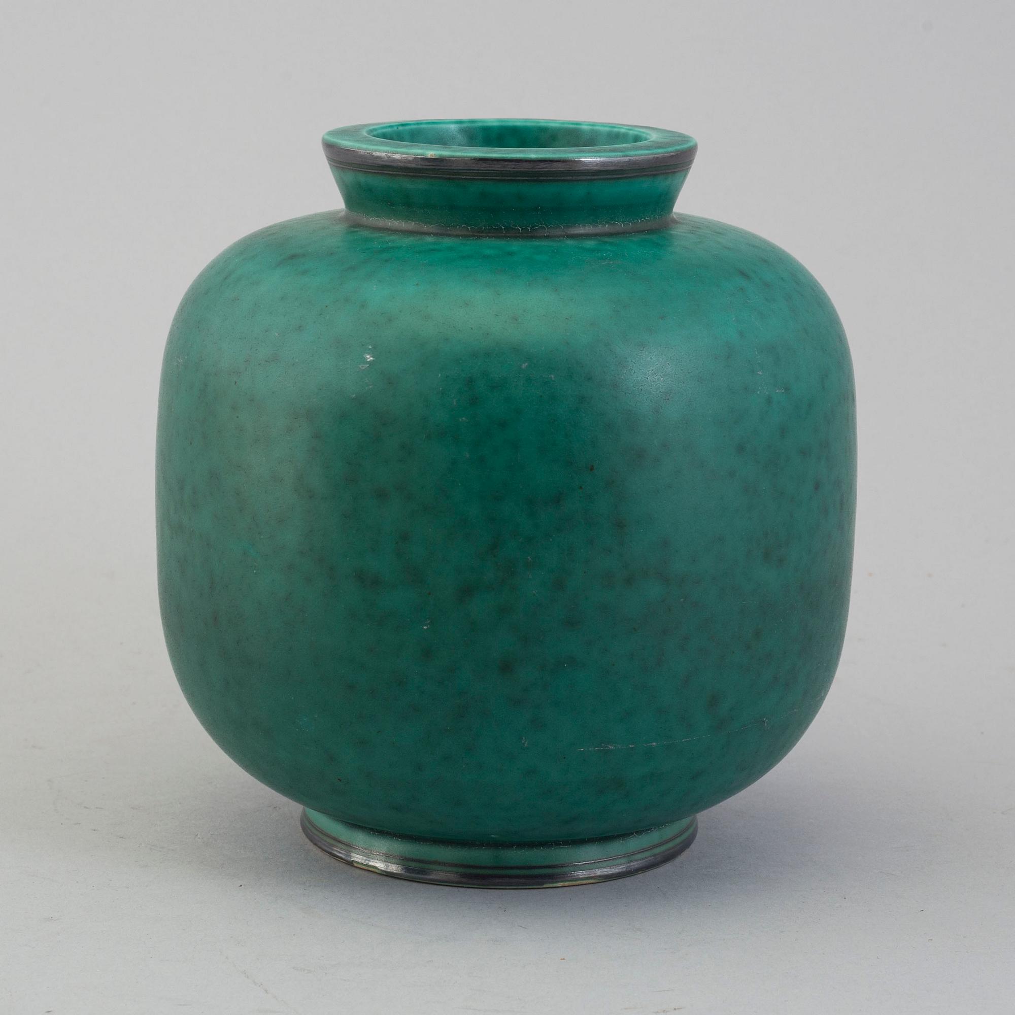 WILHELM KÅGE. Vas "Argenta", stengods, Gustavsberg.