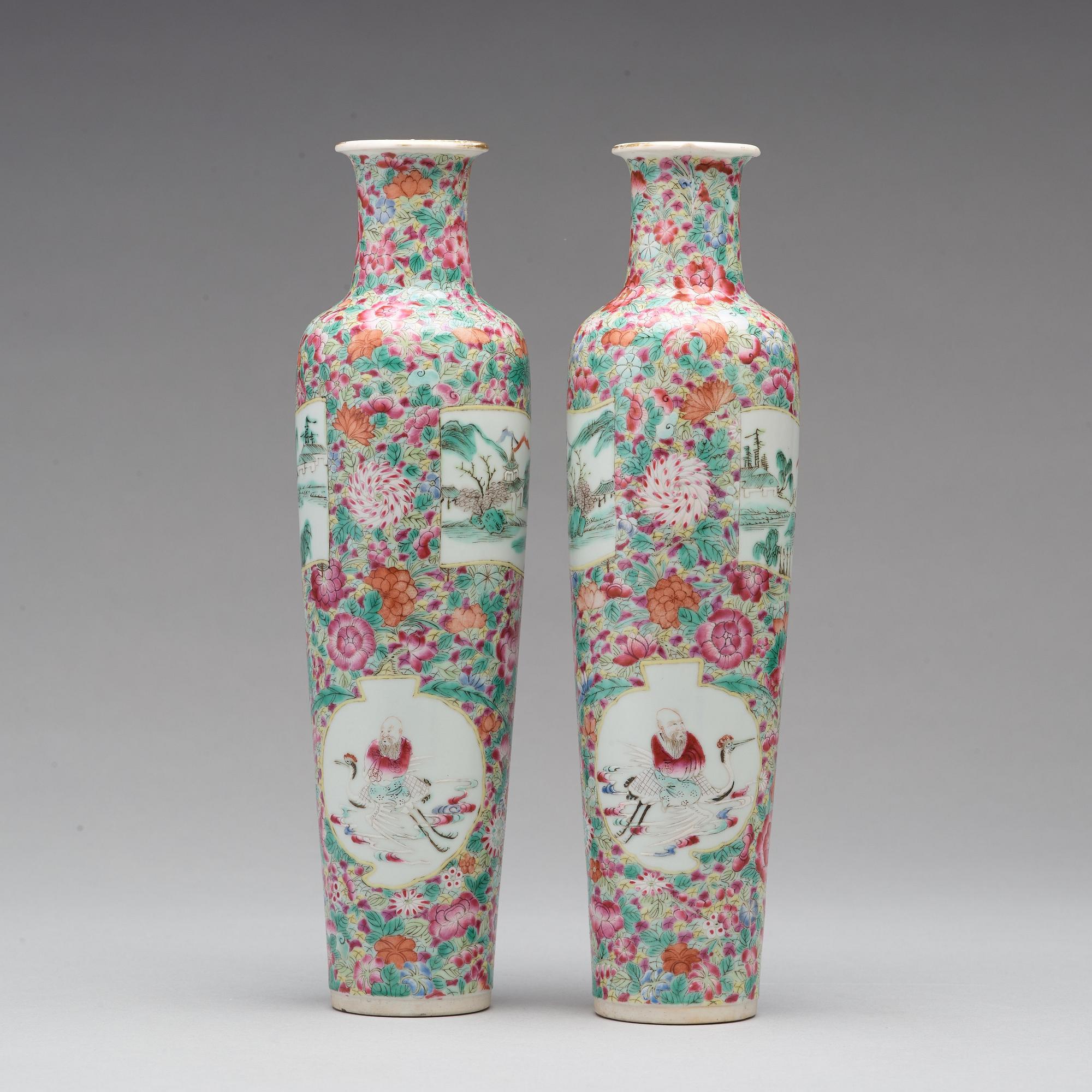 VASER, ett par, porslin. Qingdynastin, 1800-tal.